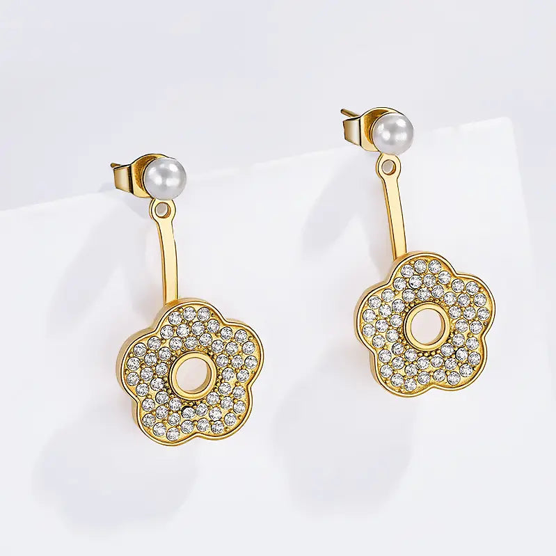 Boucle d’oreille en acier incroyable